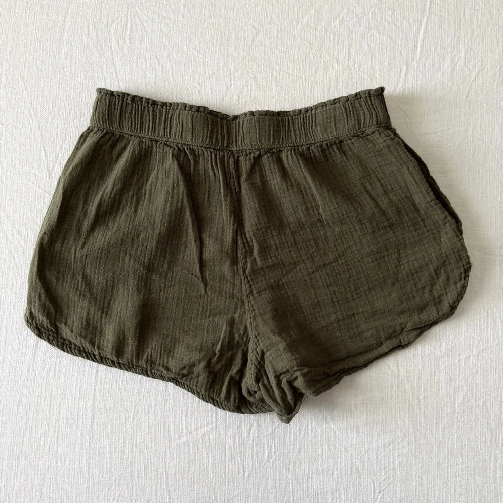 Universal Thread High Waist Dark Green Shorts - Picture 3 of 5